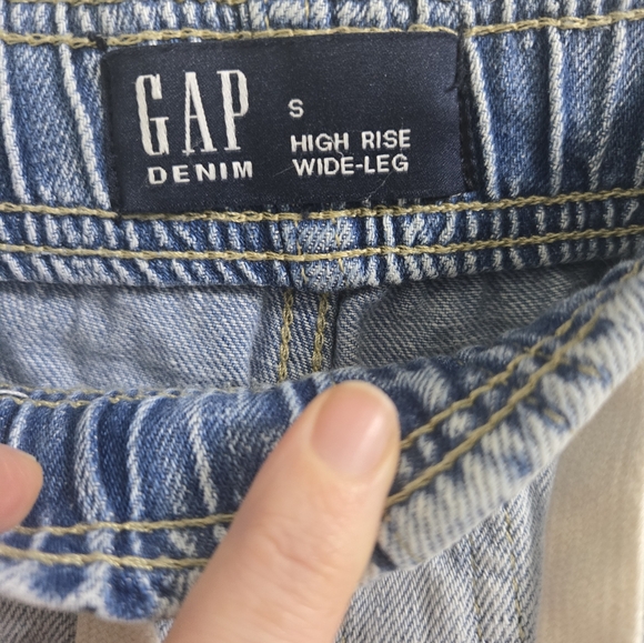 GAP Denim High Rise Wide-Leg Jeans - Light Blue - Picture 2 of 3